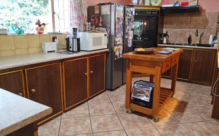 3 Bedroom Property for Sale in Kannoniers Park North West